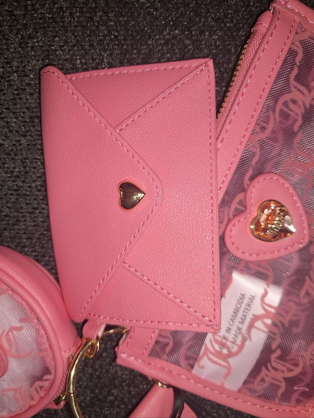 EXCLUSIVE Juicy Couture Pink Heart Accent Keychain Wallet Trio - Picture 6 of 8